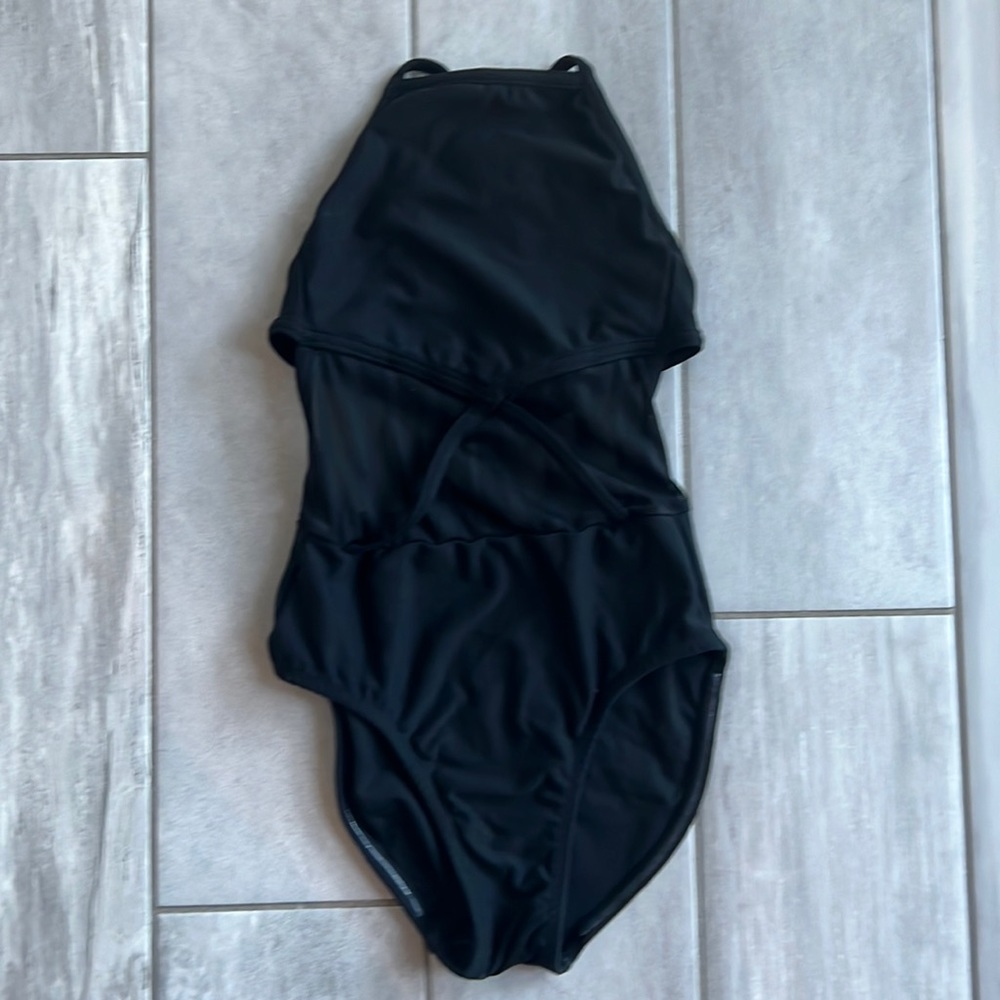 Honeycut Black Leo